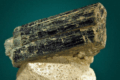 ORNEBLENDA - Hornblende (Edenite, Tschermakite, Pargasite, Hastingsite, Kaersutite, Barkevikite) Silicati